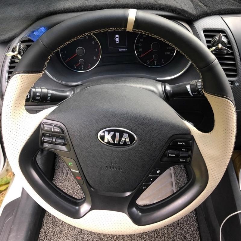 Pro Kia K3 2013 K2 2015 Ceed Cee'd 2013 2014 Ručně šitý Protiskluzový Černý bílý Kožený Potah na volant auta