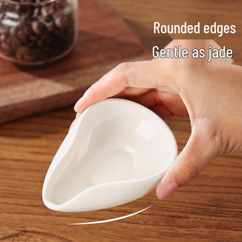 

Керамическая мерная чашка для кофейных зерен и порошка