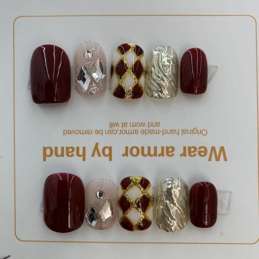 Schicke Schachbrett-Muster Nageltattoos Trendig Und Makellos Geeignet Für Frauen