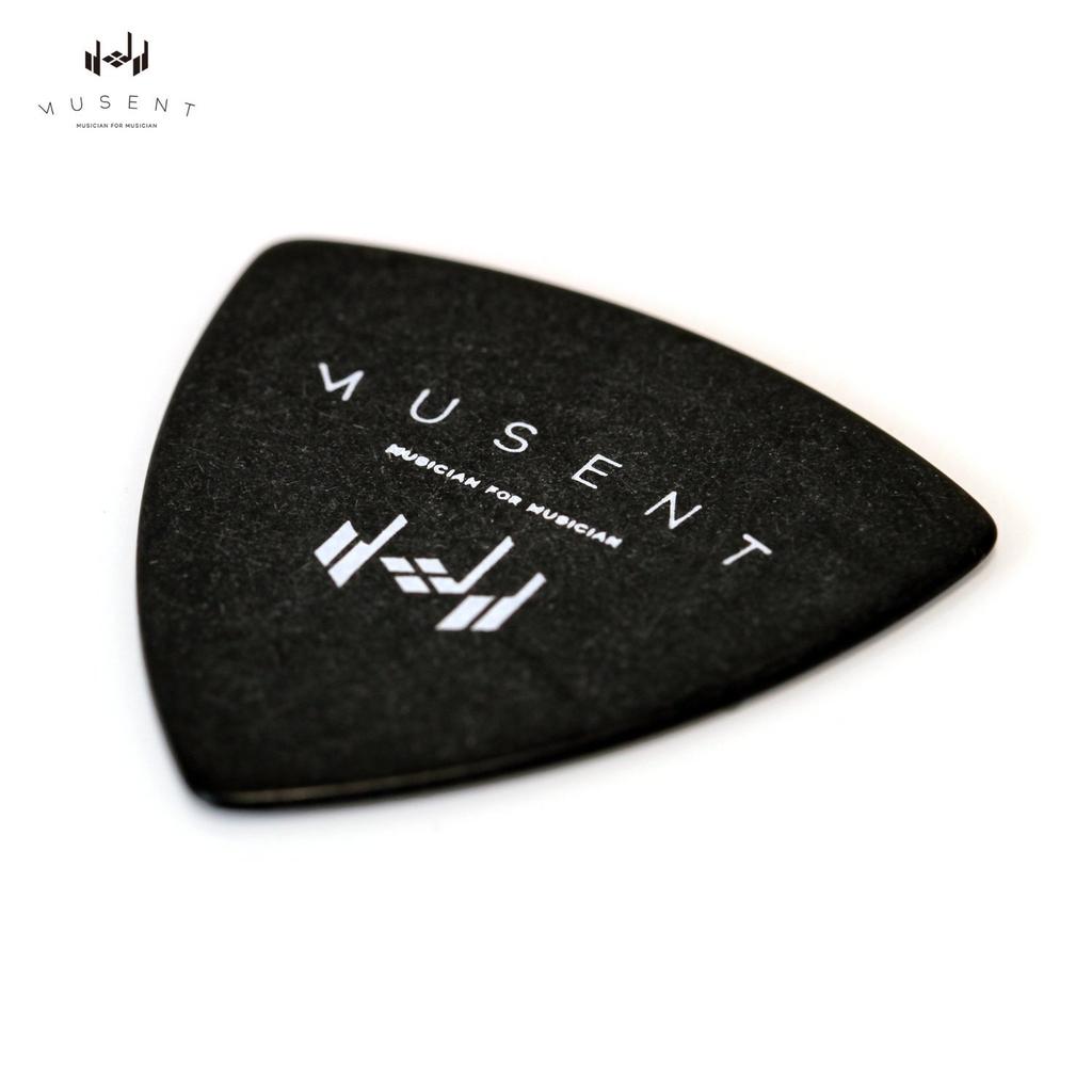 Musent Small Triangle Pick Set of 10 Rice Ball Type Mm Thick Polyacetal 0.8 MSSMTRPK0008-BLK-10P