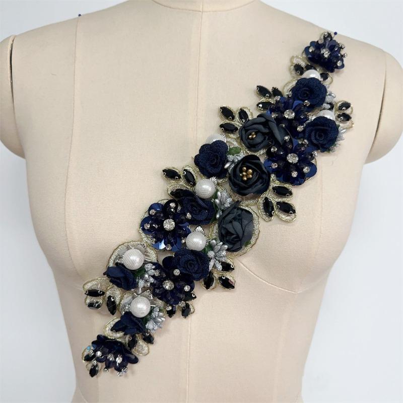 Big Rhinestone 3D Flower Sewing Fabric Applique Embroidery Rhinestone Flower Patch for Wedding Dress Decoration