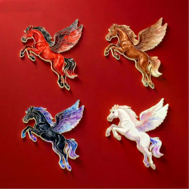 1/4Pcs Fashion Flying Horse Brooches For Women Men Cute Animal Pony Badge Pins Clothing Bag Accessories New Year Gift