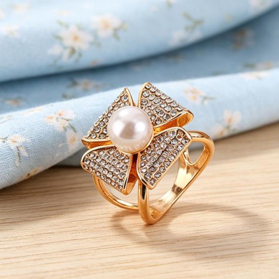 Scarf Clip Rhinestone Geometric Ring, Sparkling Elegant Faux Pearl Holder, Holder Decorative Women Wrap for Neckerchiefs Scarves Shawls Shirts Ring