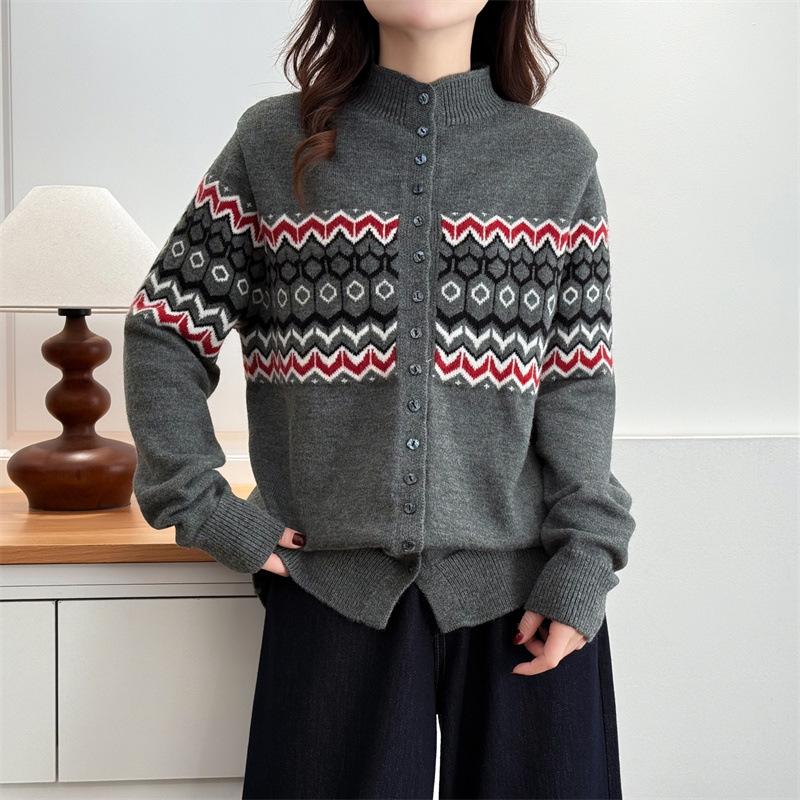 

2025 Spring Plus Size Jacquard Cardigan Sweater for Women - Long Sleeve, Stand Collar Fashion Top, Niche Outerwear for Curvy Ladies 4XL сірий колір