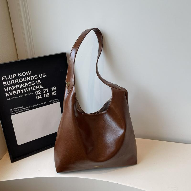 Lazy wind bag women's large-capacity new casual shoulder messenger bag high value simple commuter tote bag