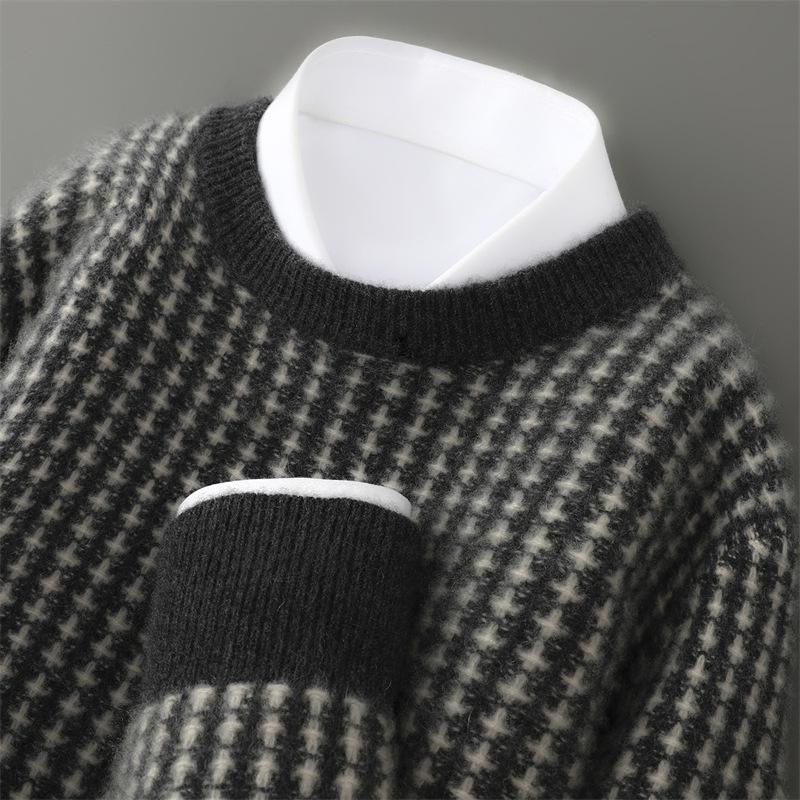 

Men s Pure Wool Striped Knit Sweater - Round Neck, Long Sleeve, Casual Loose Fit, Autumn/Winter Style. L