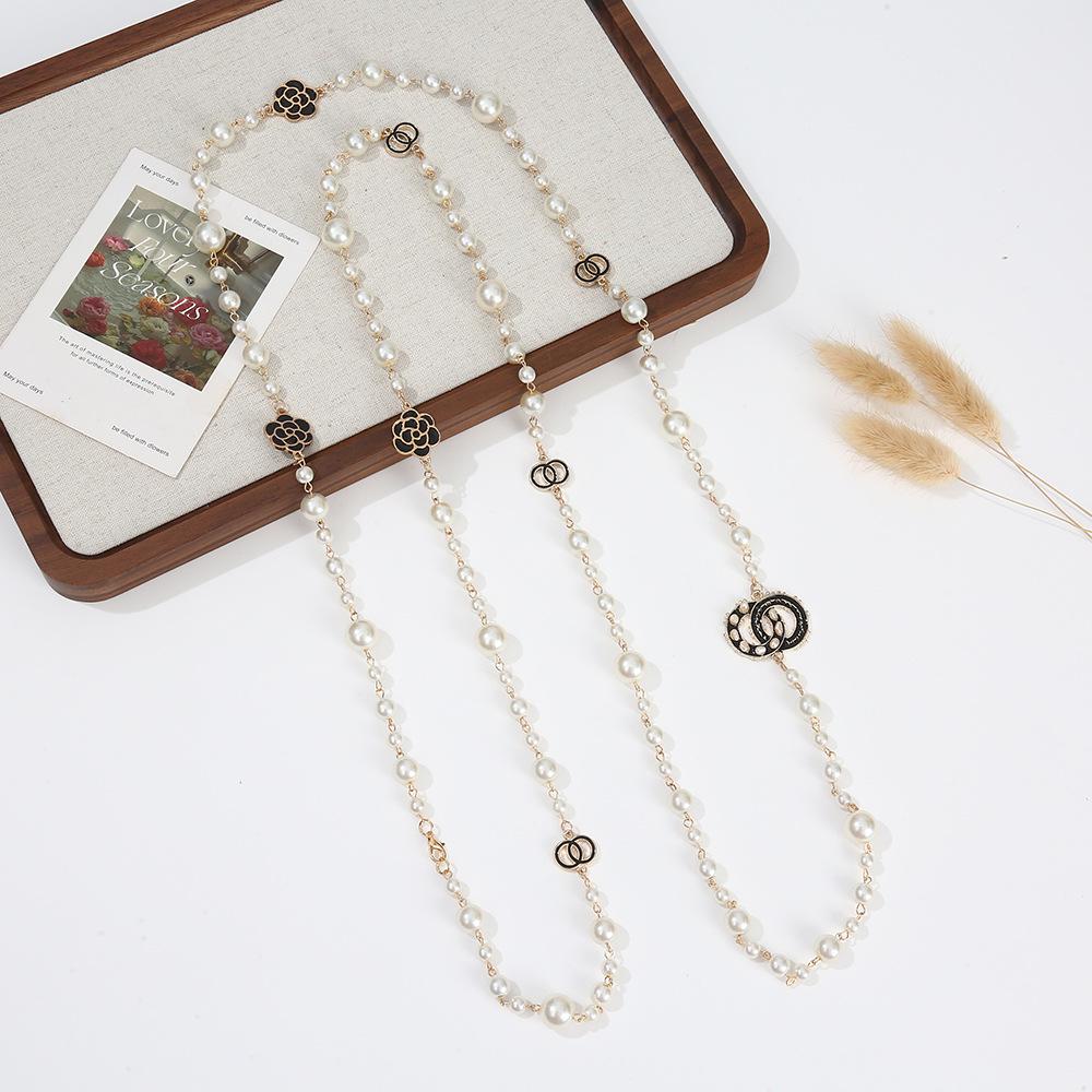 Elegant Pearl Necklace for Women - Versatile Choker & Long Sweater Chain with High-End Luxury Style