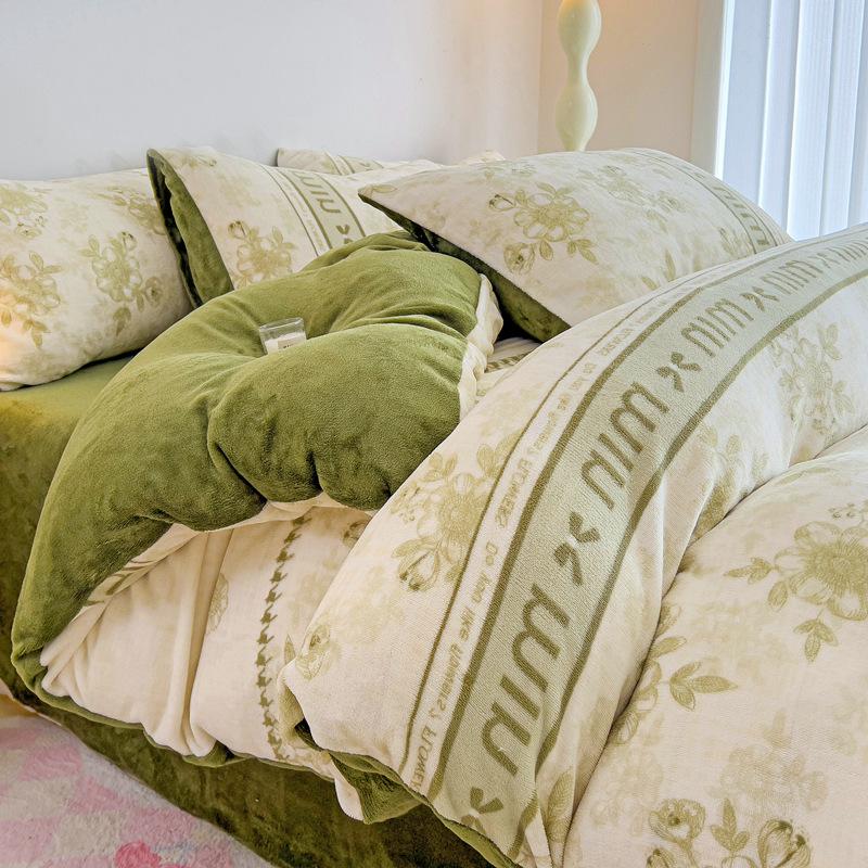 Thickened Milk Fleece Four-Piece Set Double-Sided Coral Flange Fleece Bed Sheet Quilt Cover Three-Piece Set Of Bed Hat