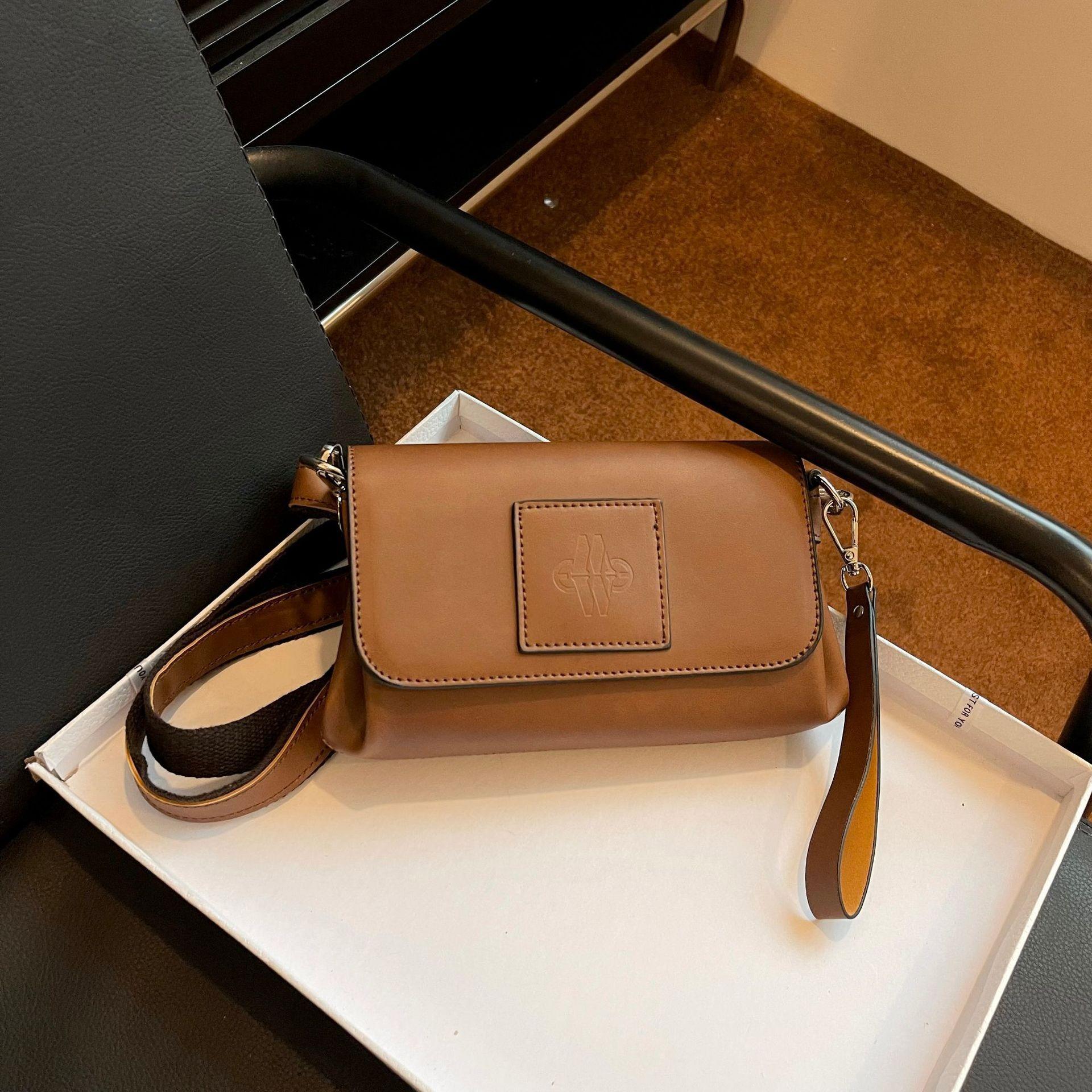 

Korean Version PU Leather Shoulder Bag Crossbody Bag Fashion Simple Handbag Business Women s Bag світло-коричневого кольору