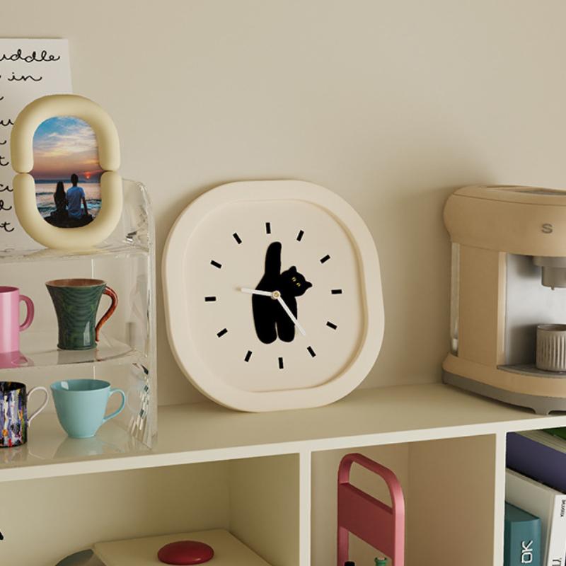 Cute Cat Living Room Wall Clocks Pendulum Silent Acrylic Children's Room Clock Digital Modern Room Thing Ornaments for Home Interior Decoration