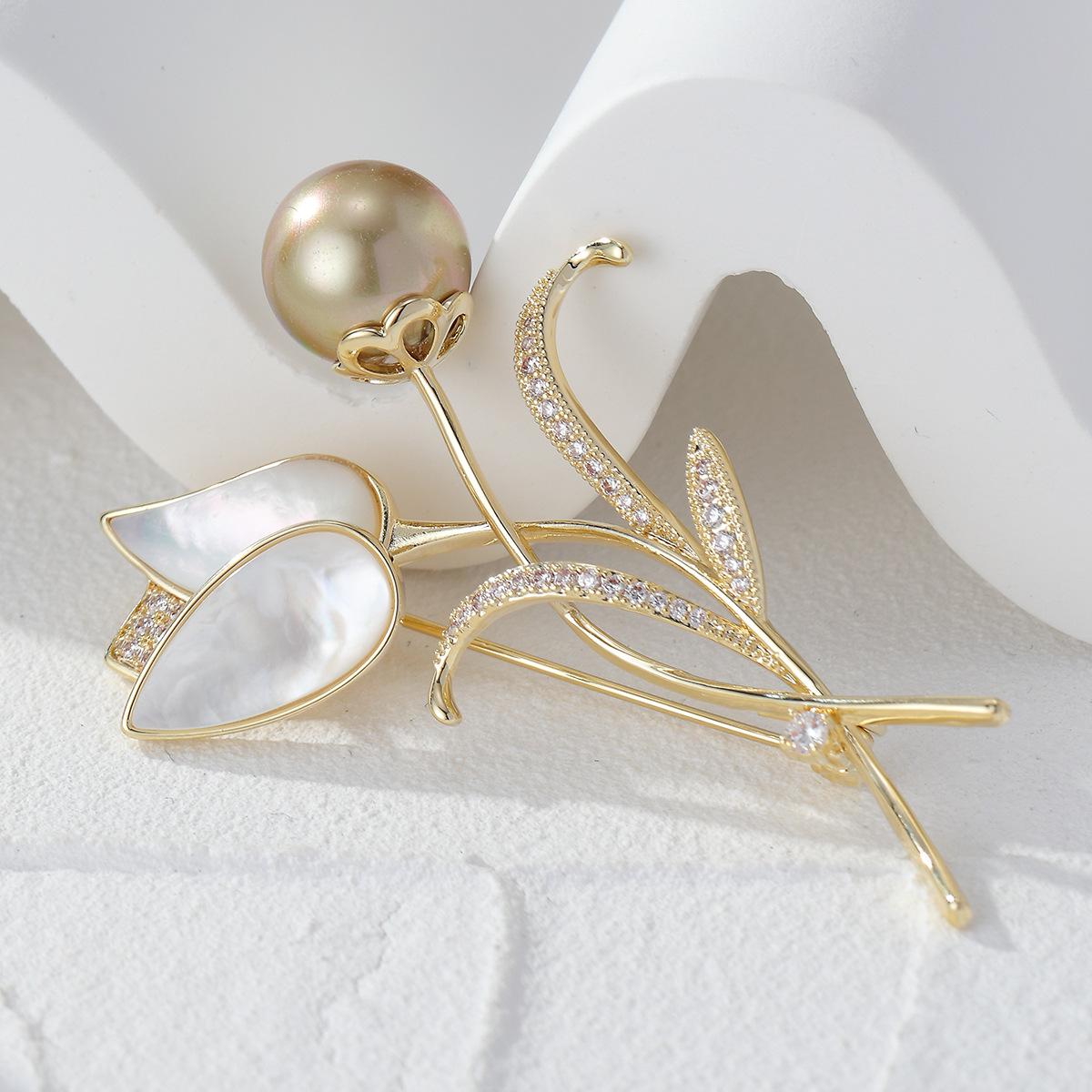 

Новая медная микро-мозаика из вермикулита, цветок на груди, натуральная оболочка, тюльпан, игла, анти-ходячий свет, пряжка, аксессуары для одежды