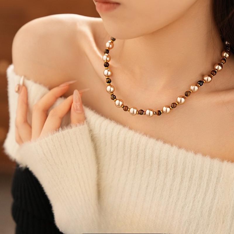 Color-matched Sequin Clasp Necklace, Retro and Luxurious, High-end Style, Sweater Chain, Suitable for Autumn and Winter, Niche Product