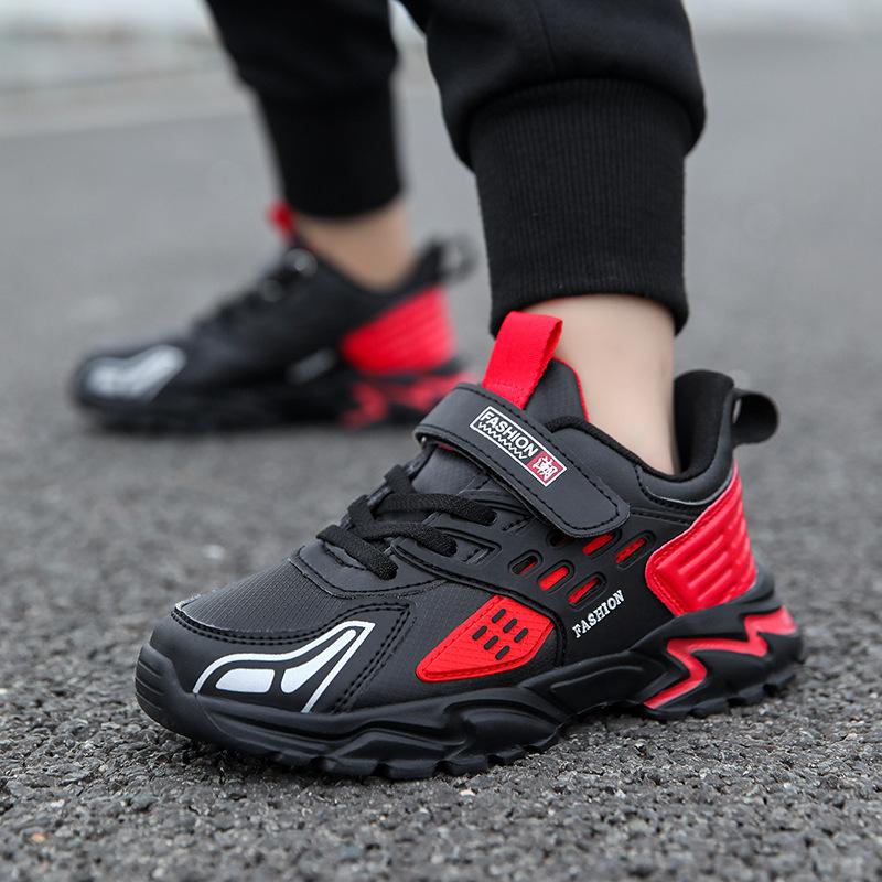 Boys' shoes 10-15 years old spring and autumn new leather surface light soft sole children's student light running sports shoes