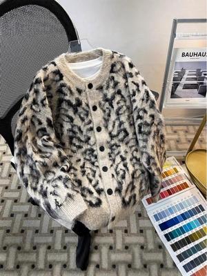 Unisex Retro Leopard Print Cardigan - Casual Loose Knitwear for Autumn/Winter