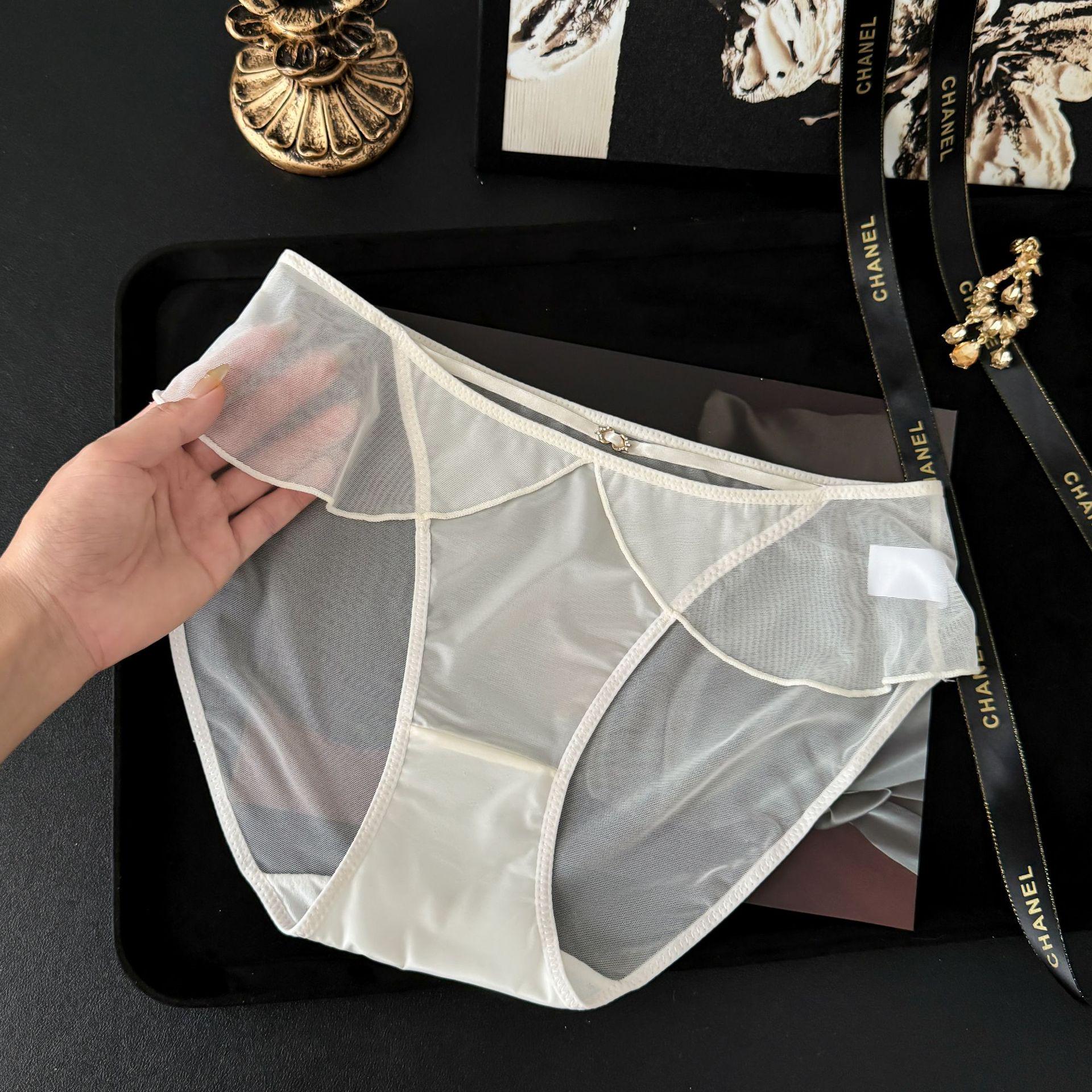 

Женское нижнее белье средней посадки Pure Desire с кружевом и рюшами, с дышащей антибактериальной хлопковой ластовицей One Size