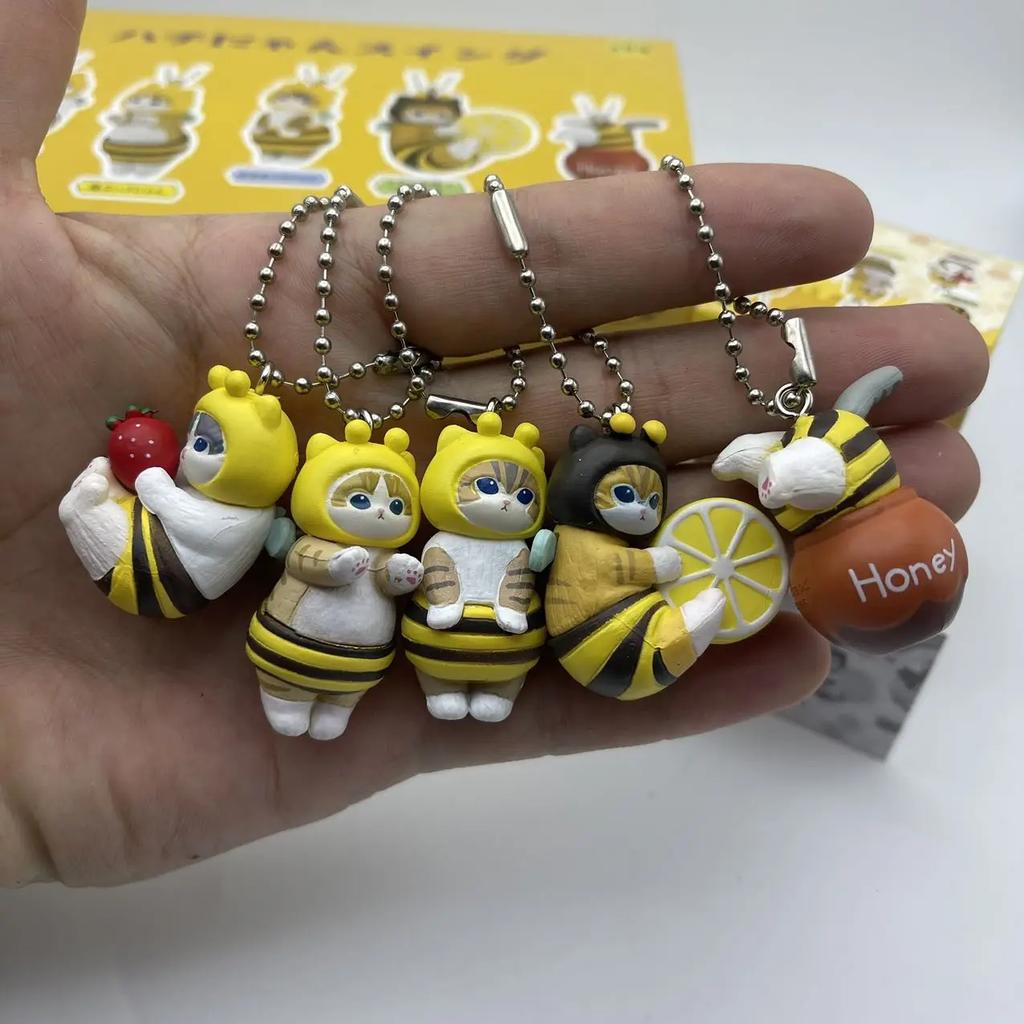 Latest Bee Shaped Twisted Egg Bee Cat Anime Figurine Ornament Cute Doll Handmade Model Decoration Toy Kid Birthday Gift