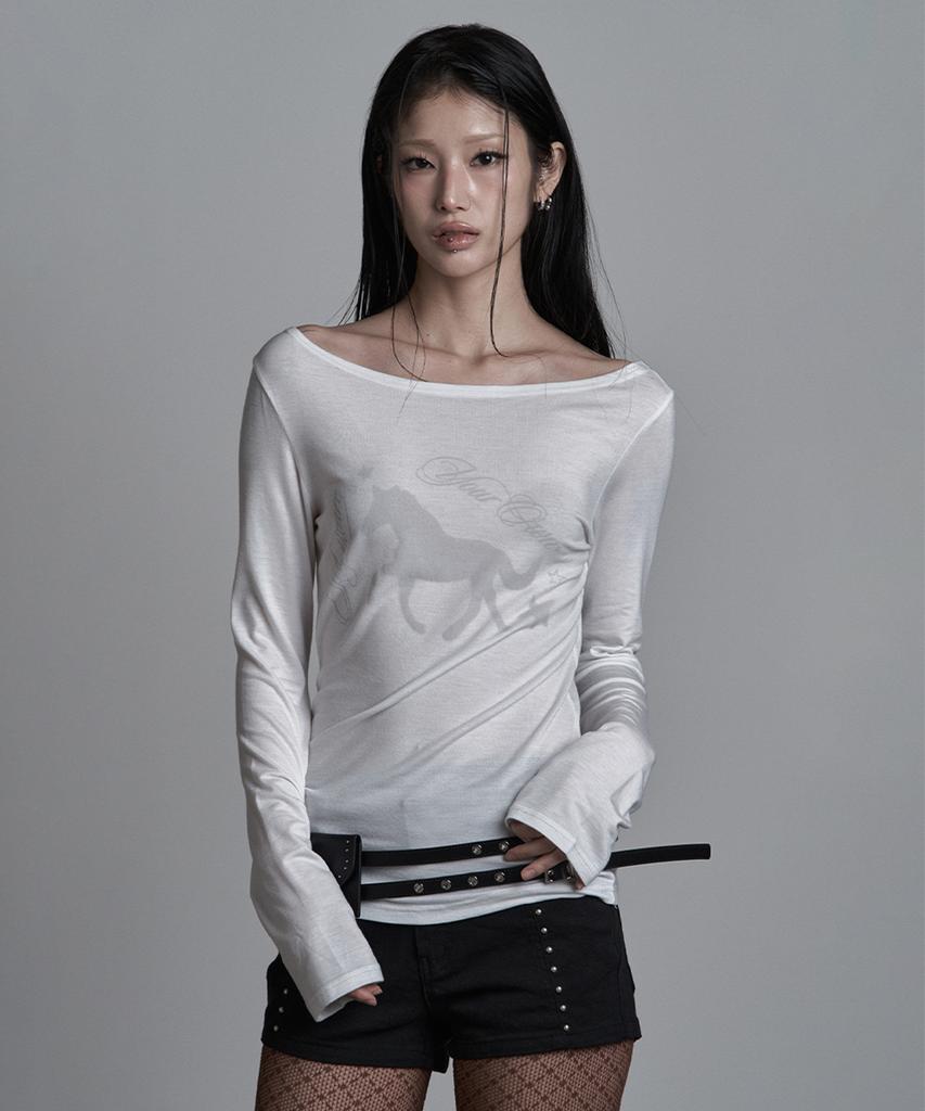 Aejeuyua Horse Boat Neck Long Sleeve White