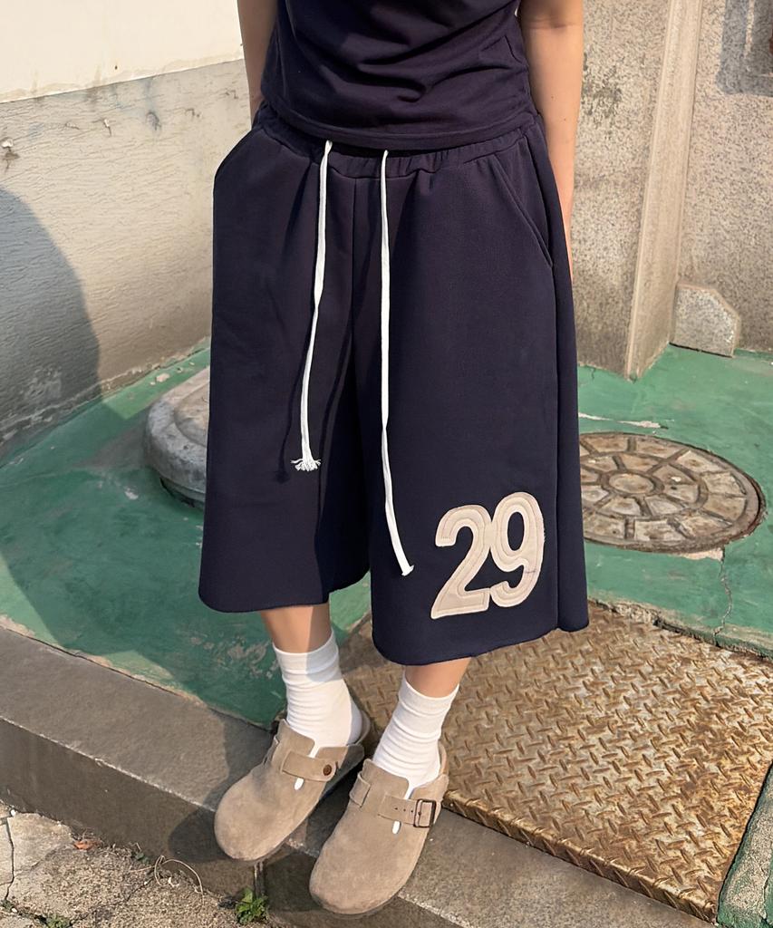 Ebeulisi E Logo Bermuda Sweatpants (Navy)