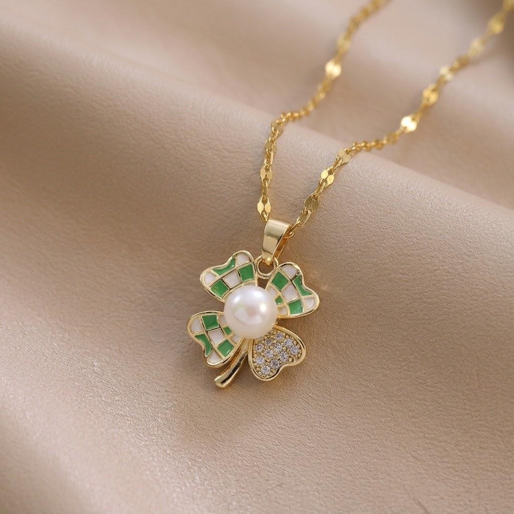 European-American Floral Pearl Necklace with Zirconia Flowers and Full Diamond Pendant