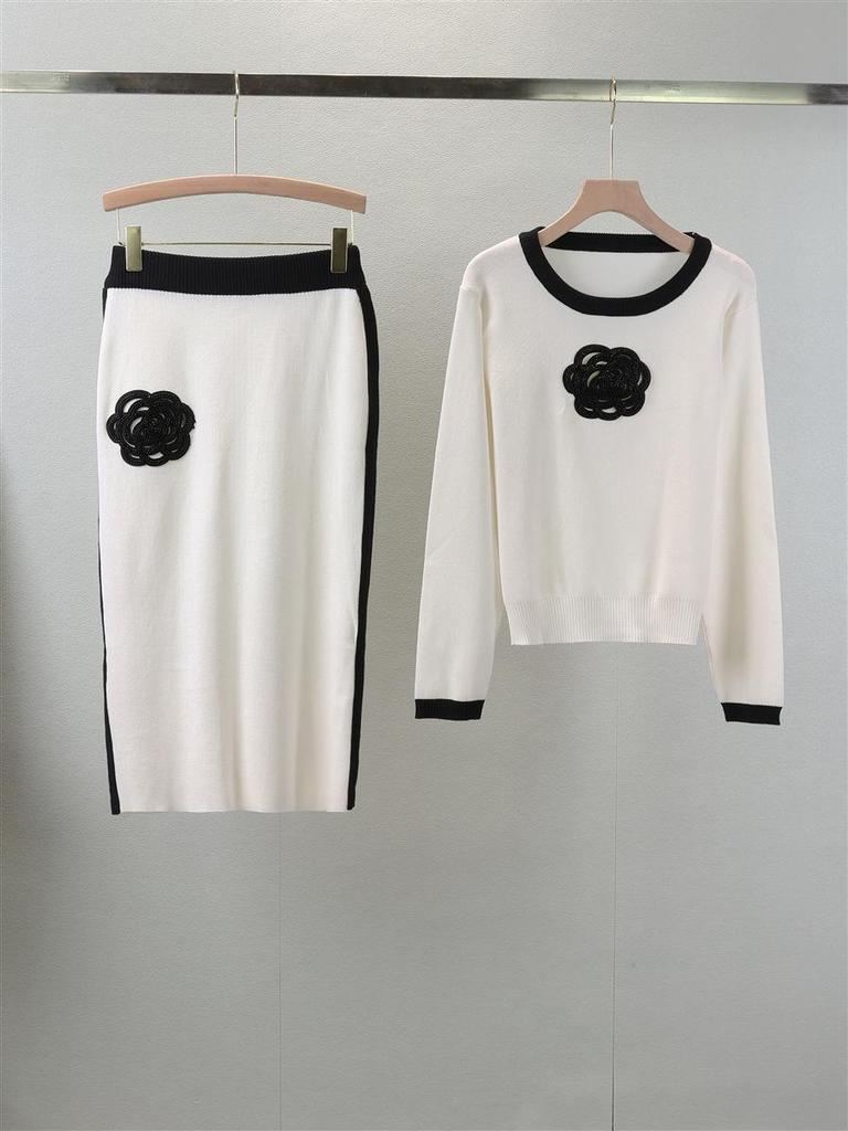 Damen Koreanisches Kamelien Strickwaren Set: Elegantes Rundhals-Oberteil & Bodycon-Rock Zweiteiler