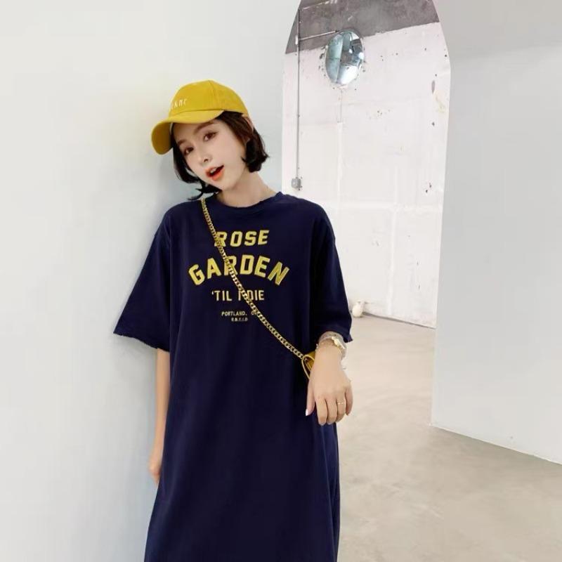 Sommarens nya snygga mellanlånga stora slitna tryckta T-shirt långklänning lång knälång klänning