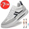 Mode Neue Herrenschuhe mit Absatz Weiß Atmungsaktive Sportliche Freizeit-Sneaker Herren Unsichtbare Schuhe zur Höhenvergrößerung Mode Herren Schuhe mit Absatz