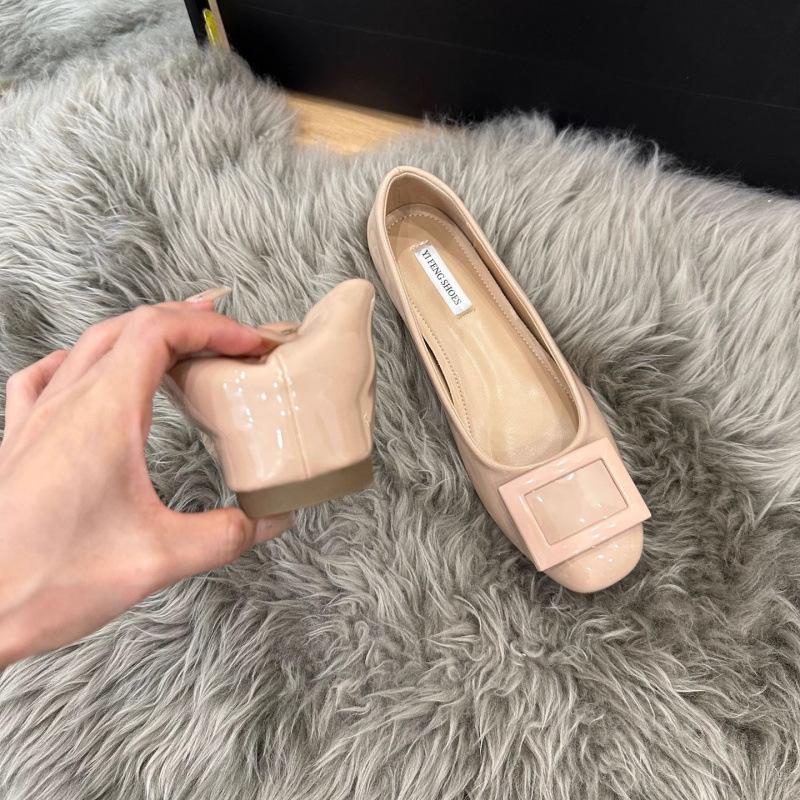 

2025 новые туфли с небольшим увеличением высоты, квадратной пряжкой, светлым ртом, одинарные туфли, весенние туфли телесного цвета во французском стиле с круглым носком, новые китайские туфли 33