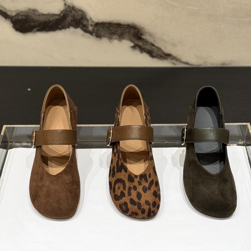 Korean Version of Round Head Suede with Single Shoes Women's 2025 New Autumn Retro Leopard Print Fashionable Mary Jane Small Leather Shoes