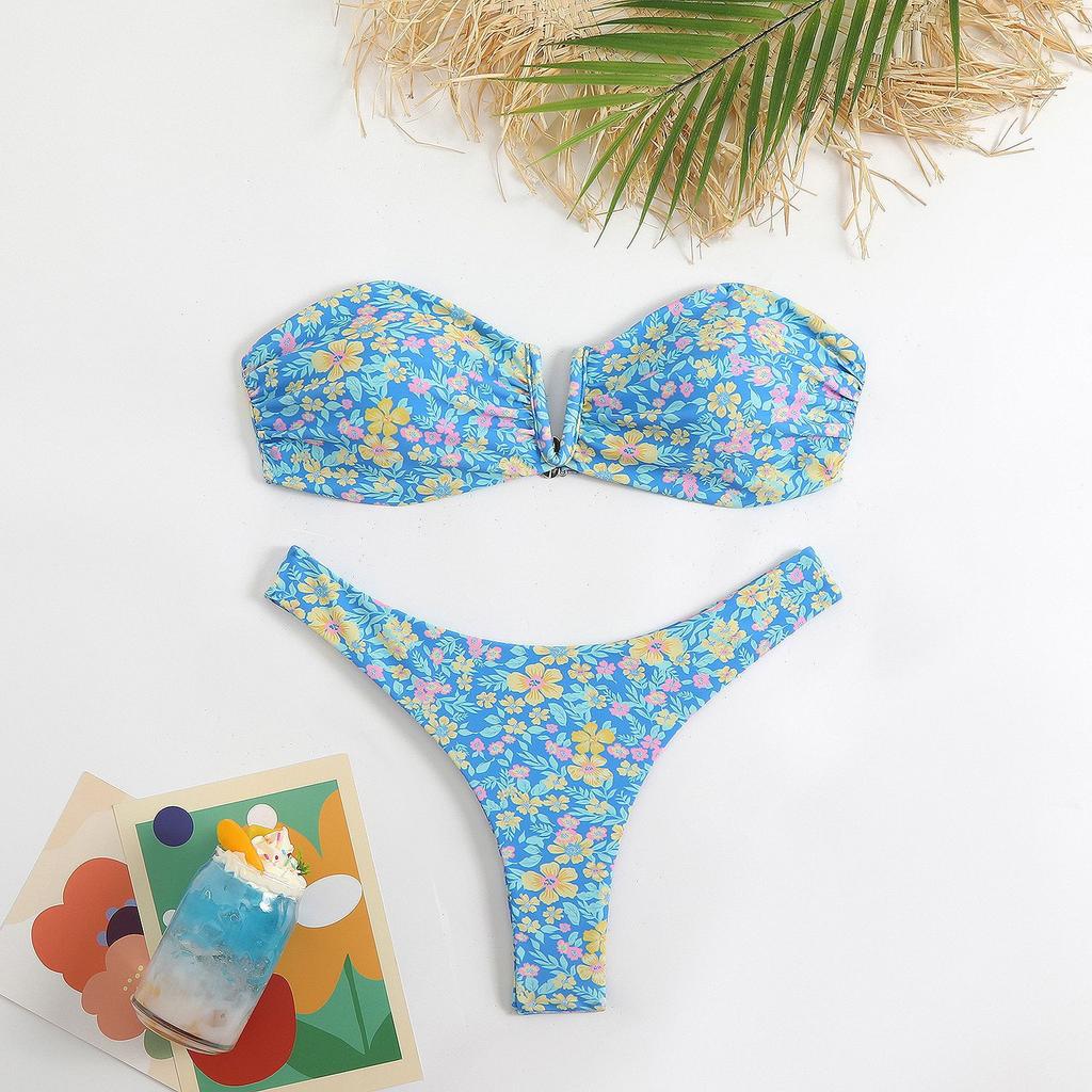 European and American women cute sexy V-neck thong printed bikini, triangle swimsuit swimsuit
