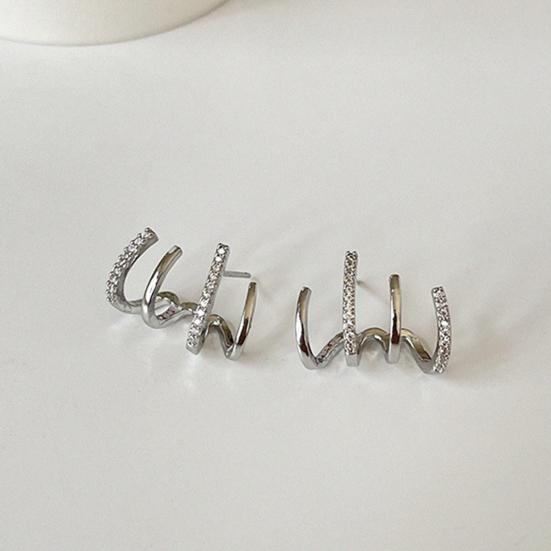 Yousheng 1 Pair Huggie Earrings Rhinestone Contrast Color Claw Shape Hollow Anti-allergy Electroplated Lightweight Stainless Ear Decoration Jewelry