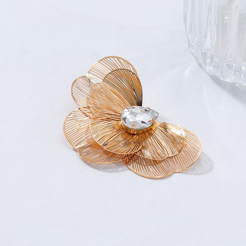 Gold Floral Stud Earrings With Rhinestone Accents Hollow Out Design Women Fashion Jewelry