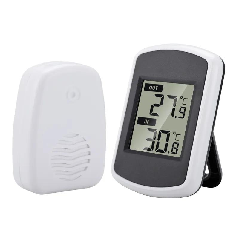 Weather station with wireless sensor