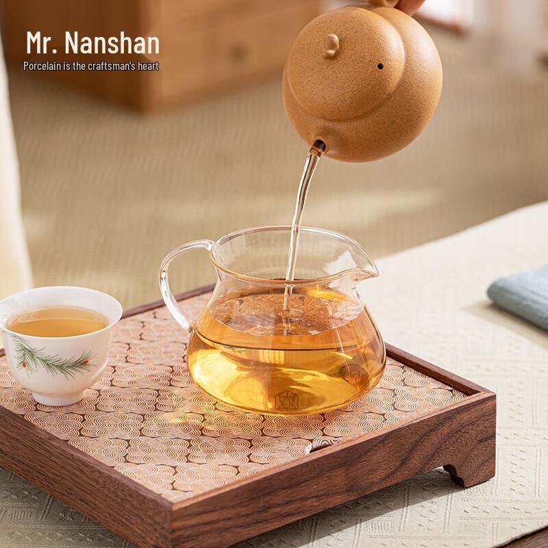 Mr. Nanshan Heat-Resistant Glass Gongfu Tea Fairness Cup