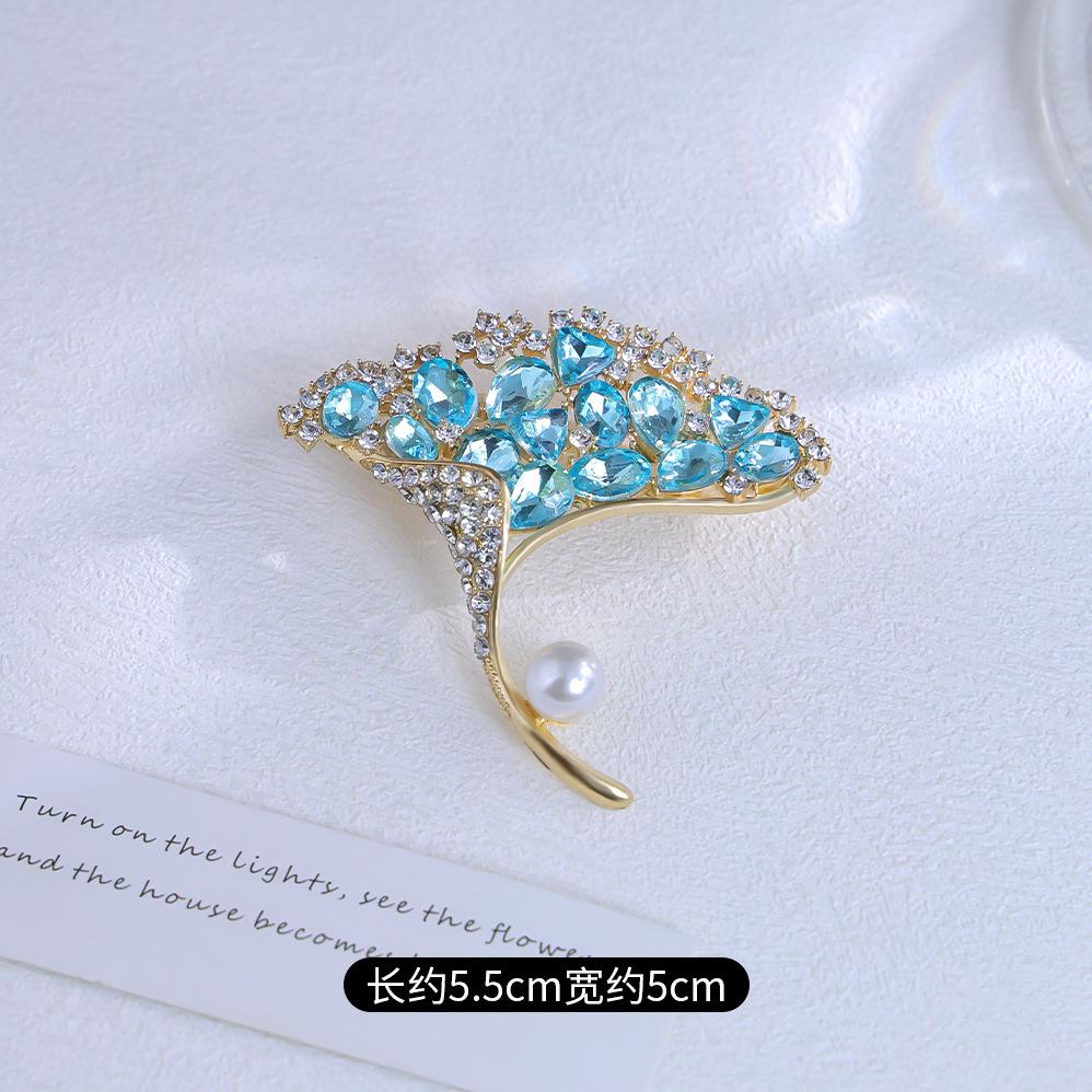 

Чувство дизайна Корейский темперамент Темперамент мечты синего Брошь Гинкго билоба Элегантная, изысканная и свежая Универсальная брошь для пальто