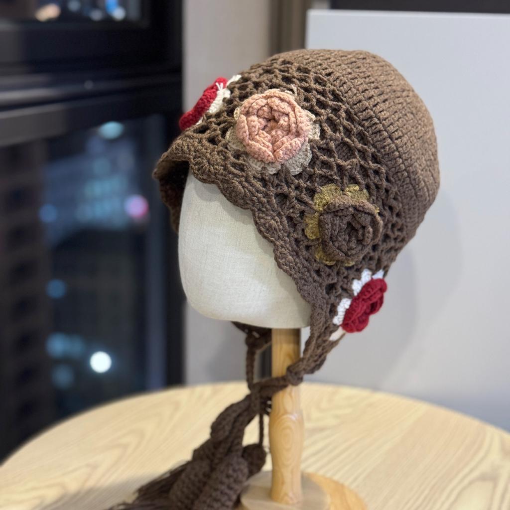 Korean Style Hand-knitted Flower Knitted Pullover Hat for Women In Autumn and Winter Warm Ethnic Style Travel Style Tassel Ear Protection Hat