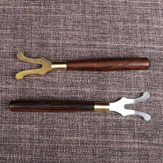 Teapot Lid Clip Heat Insulation Cast Iron Tea Kettle Cover Fork with Wooden Handle Teaware for Living Room