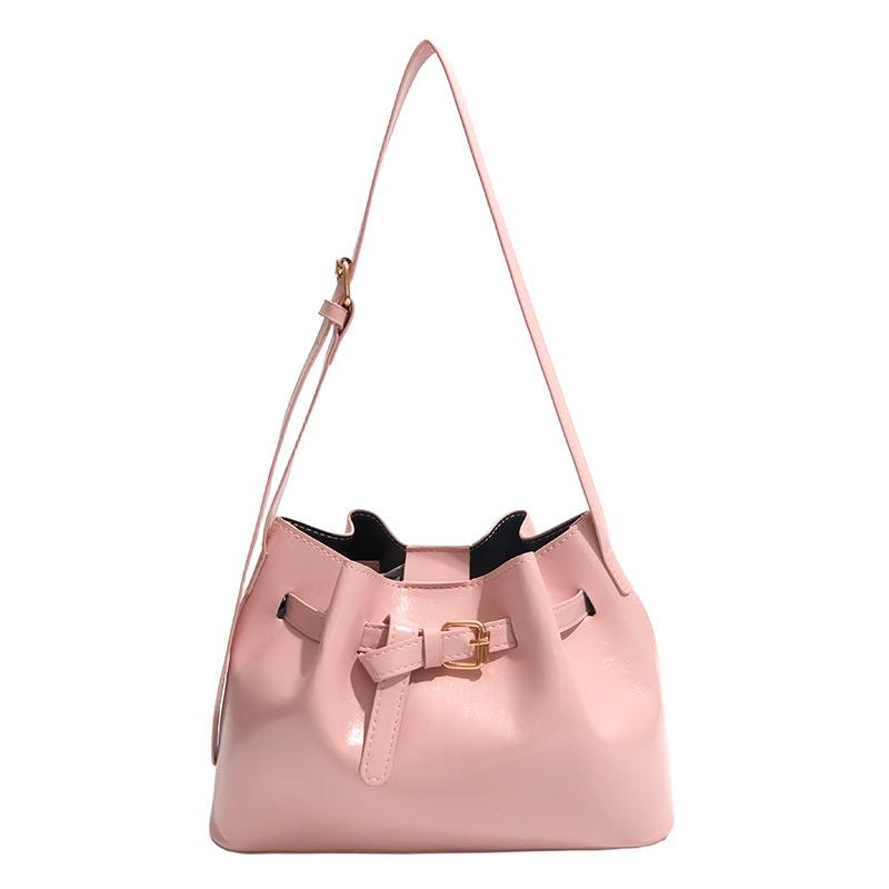 Handbag: Fashionable Commuter Single-shoulder Underarm Bag, Stylish and Unique Bucket Bag