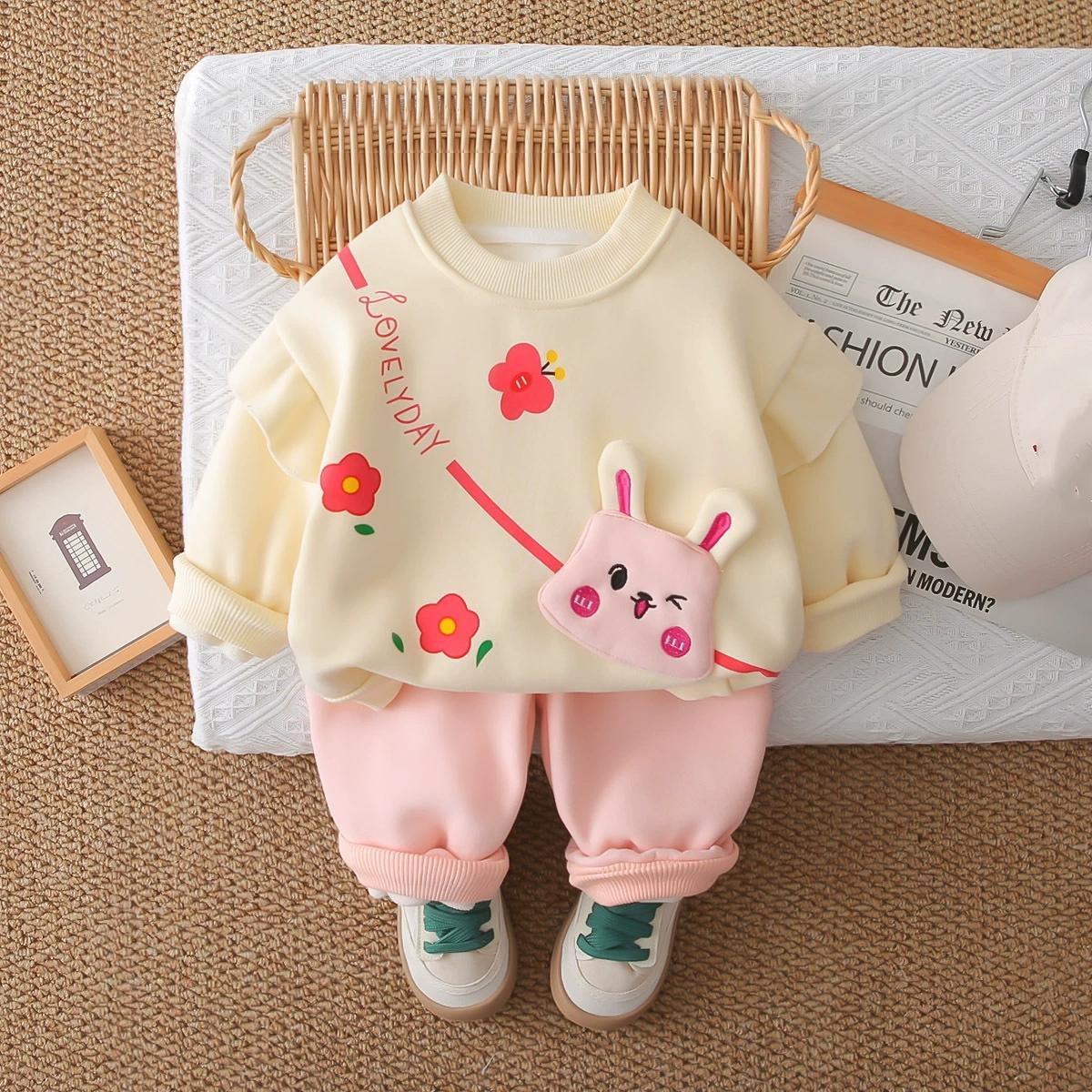 

Girls Spring and Autumn Suit Flower Rabbit Baby Children s Clothing Western Style Baby Plus Velvet Warm Sweater Girl 80
