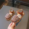 2026New style sandals for girls, solid color casual baby shoes, children's comfortable beach shoes, closed-toe breathable sandals