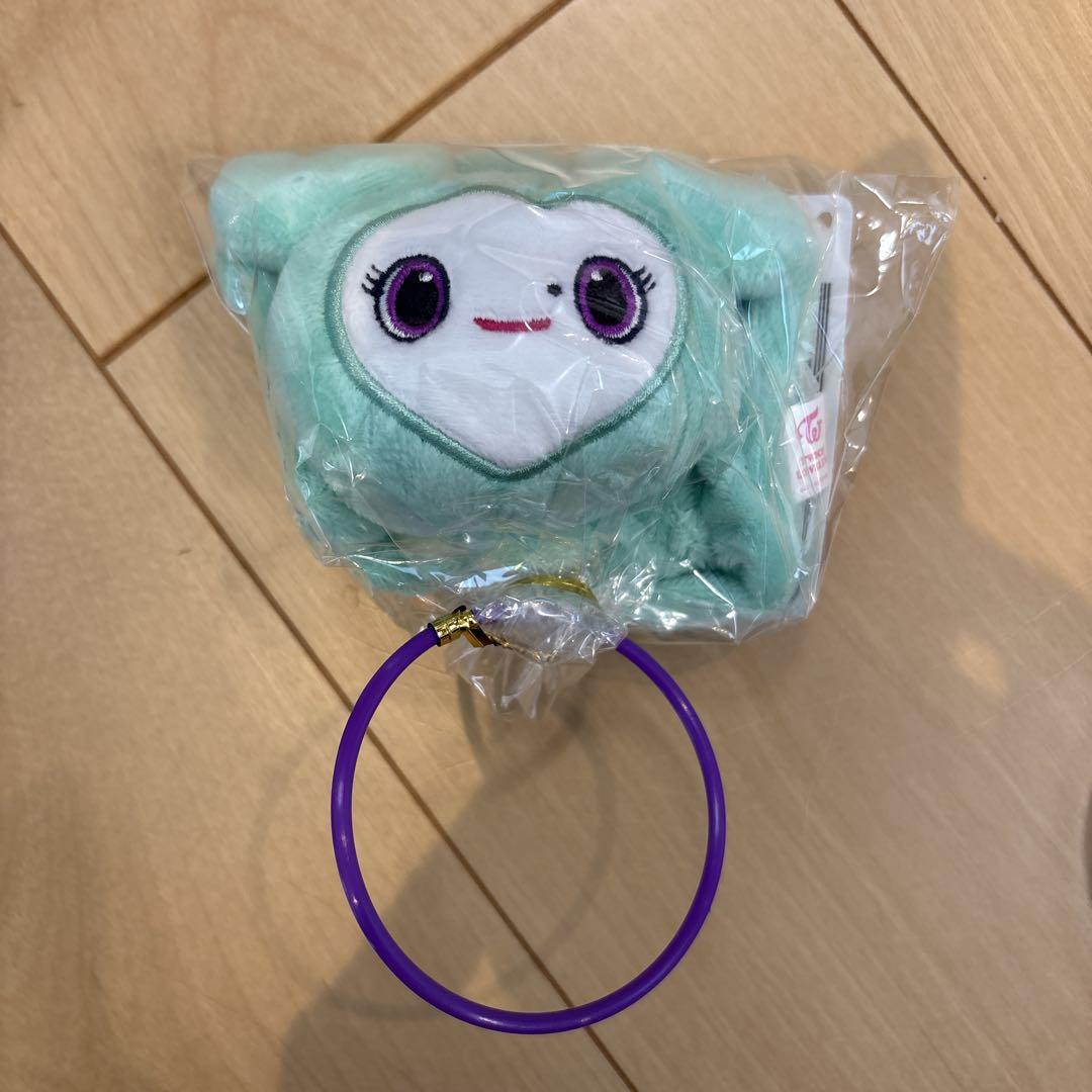 

[Б/У] TWICE LOVELYS МИНА GIGO Резинка для волос MIVELY