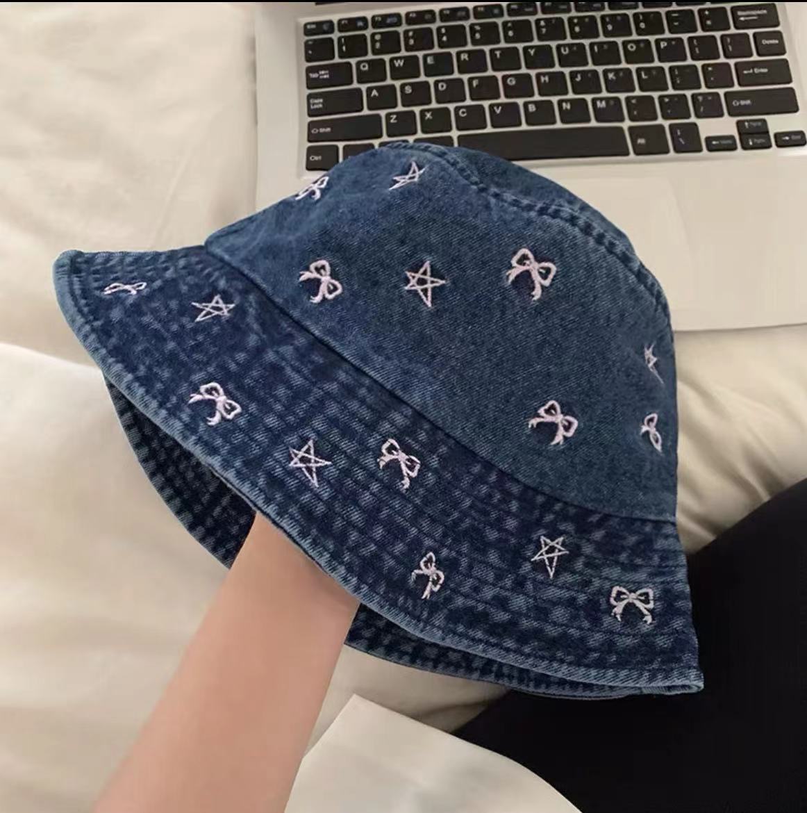 

Джинсовая шляпа с широкими полями классического фасона для женщин с вышивкой, идеально подходящая для солнечных дней Dark Blue