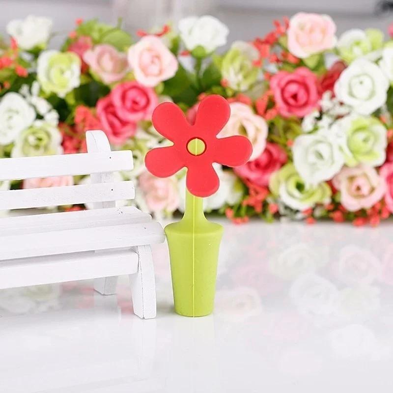 1pc Sun Flower Shape Wine Stopper Silicone Wine Champagne Bottle Stopper For Home Kitchen Bar  ( Color Random )