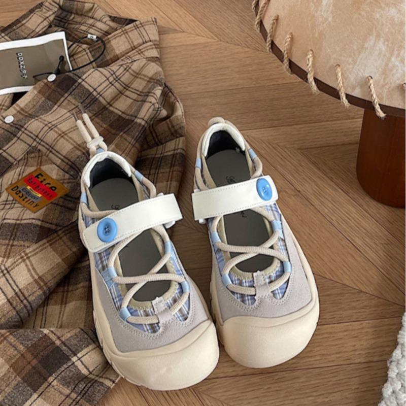 Women Thick Soled Sports Shoes High-end Student Flat Shoes Breathable Comfortable and Lightweight Mesh Surface