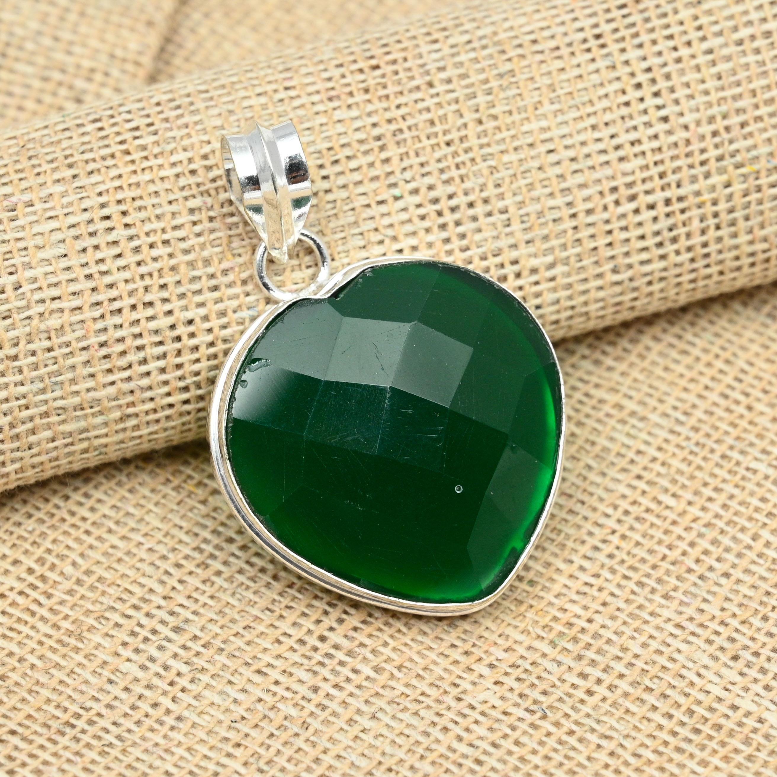 

Подвеска из стерлингового серебра 925 пробы с зеленым ониксом и драгоценным камнем ручной работы 1.96 Inches зелёный