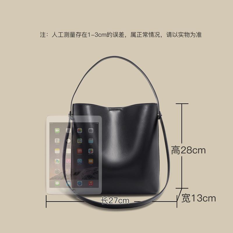 New Leather Fashion Niche Design Handbag, Cowhide Large-capacity Commuter Shoulder Bucket Bag