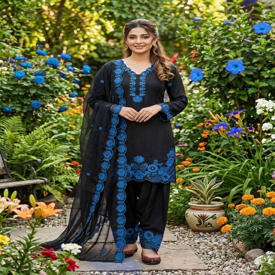 The Nazneen Thread-Embroidered Cutwork Salwar Suit Set