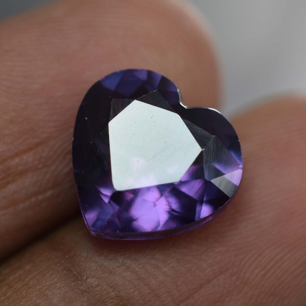Natural Purple Tanzanite Loose Gemstone Heart Shape 5.45 Ct for Jewelry Making and Gem Collections