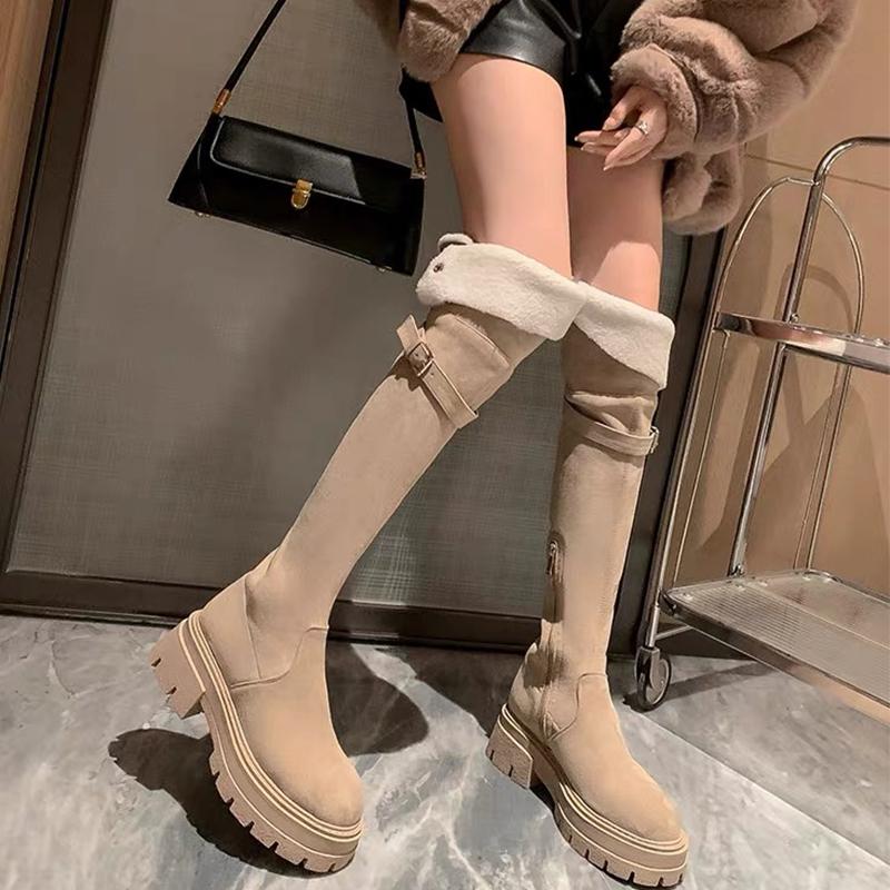 Женские высокие сапоги на платформе — фото 6