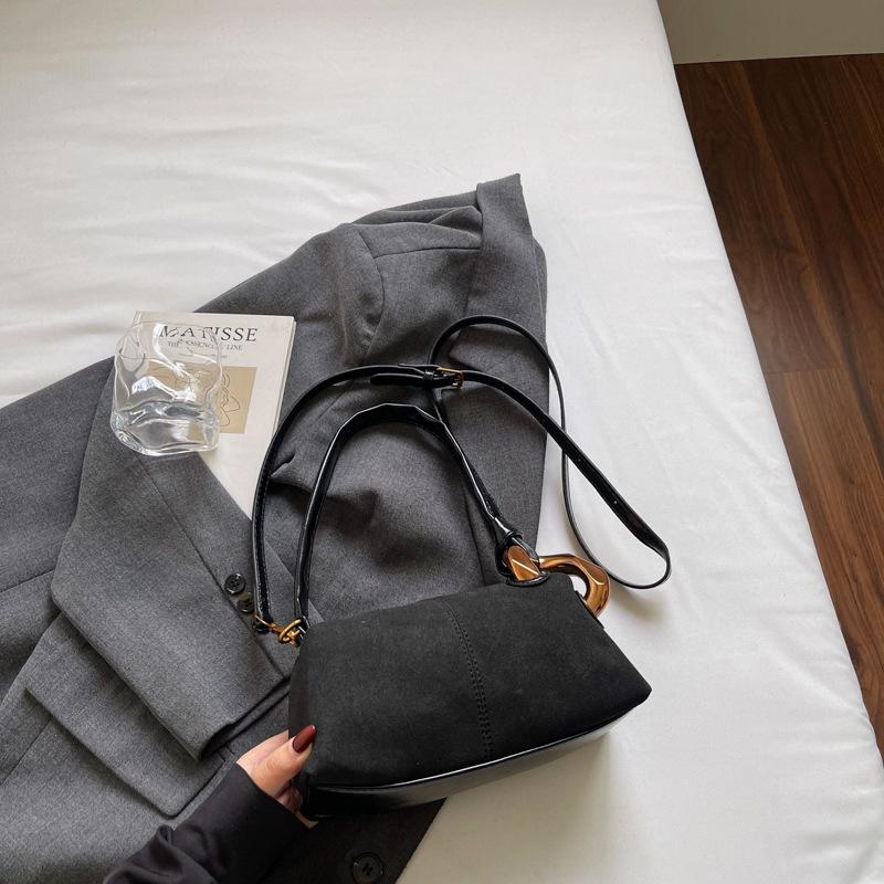 New Fashion Retro Armpit Bag Women's Autumn and Winter Trendy Shoulder Bag Messenger Bag Commuter Small Bag Matte Women's Bag