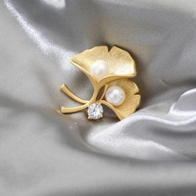 Ginkgo Leaf Brooch for Men and Women, Exquisite Temperament Pin, Elegant Temperament Jewelry Accessories, Party Banquet Gifts